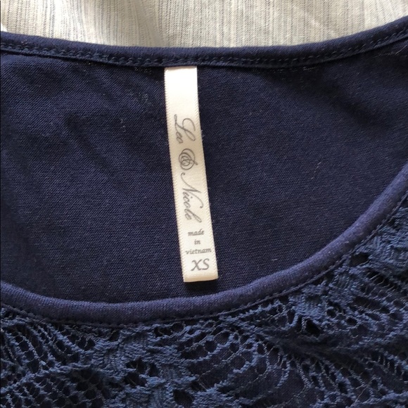 Navy blue lace top - Picture 3 of 3